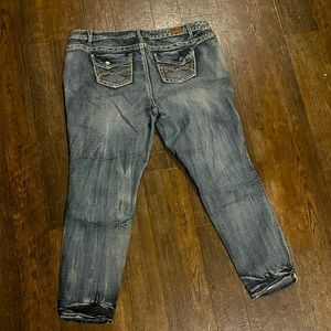 Women’s almost famous distressed skinny jeans size 20